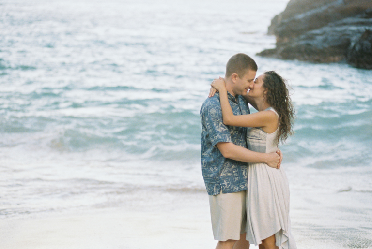 The Two Year Honeymoon Anniversary Photos in Hawaii (5 of 28)